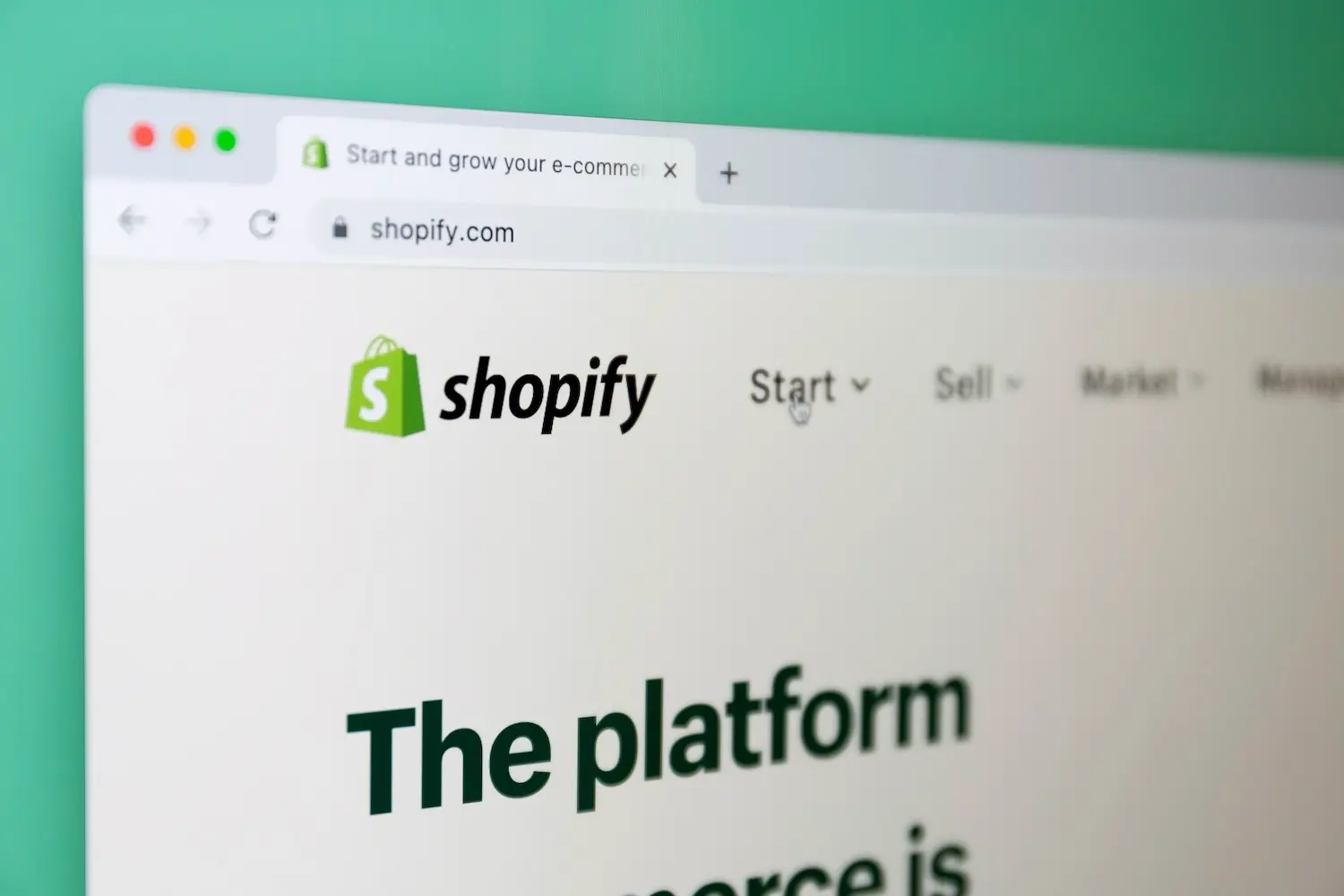 why-shopify-is-right-for-b2c-but-wrong-for-b2b-ecommerce Shopify with Experlogix Digital Commerce